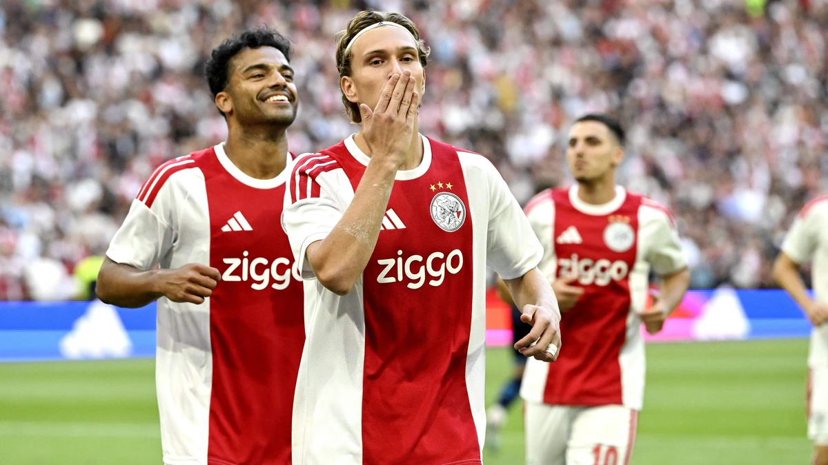 LIVE Conference League | Ajax leidt halverwege comfortabel tegen Shelbourne