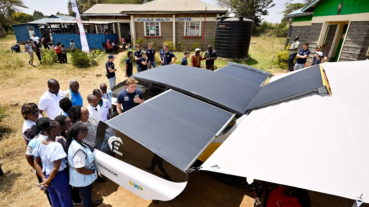 Nederlandse zonne-ambulance doorstaat eerste test in Kenia glansrijk: ’Aan het einde zelfs meer energie over dan bij het begin’