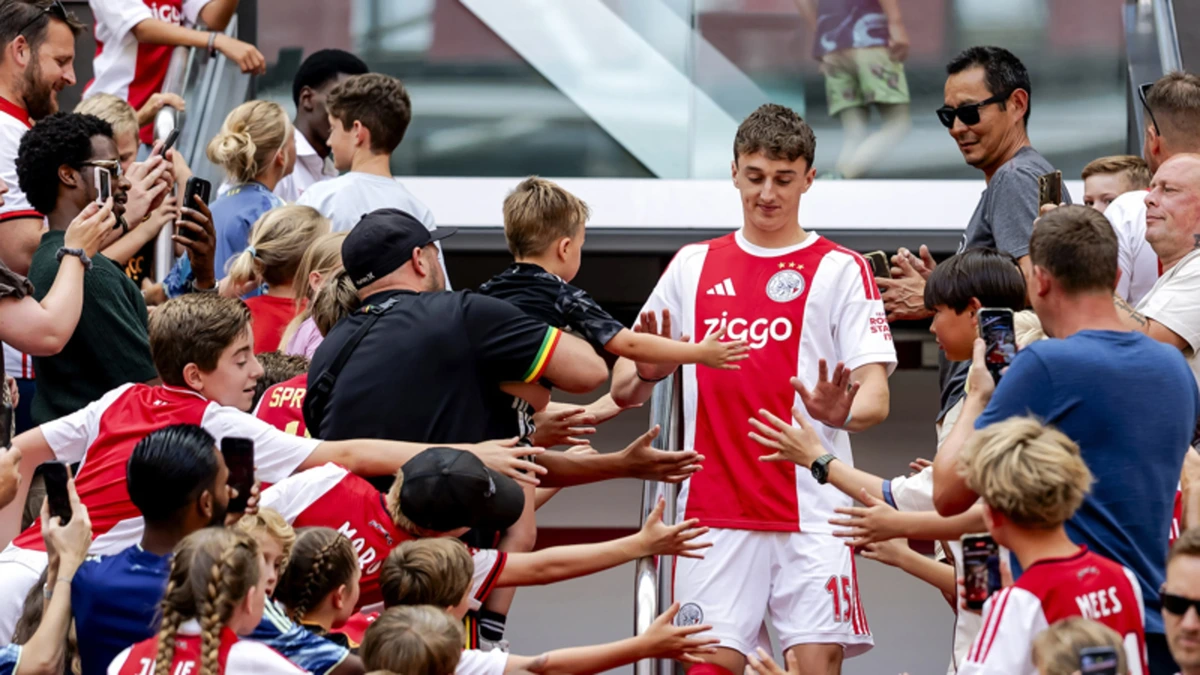 ‘Youri Baas gaat kind van de rekening worden bij Ajax’