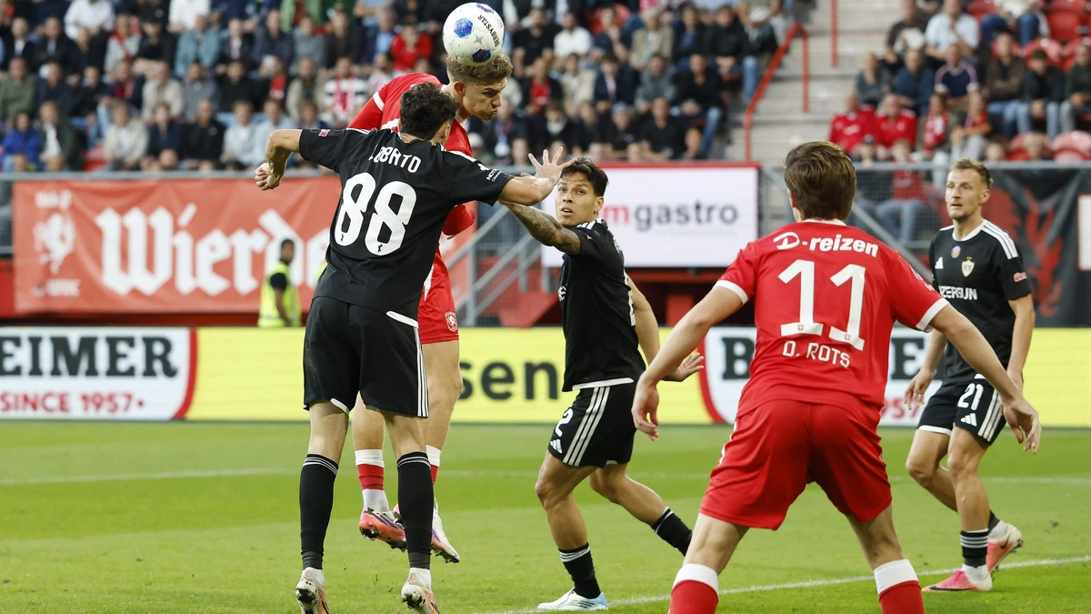 LIVE Conference League: grote kansen blijven uit voor FC Twente, dat met brilstand gaat rusten tegen Qarabag