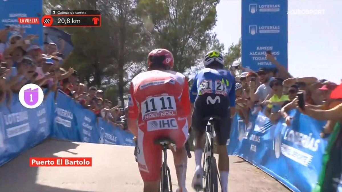 LIVE Vuelta | Tadej Pogacar even van weg af na te snelle afdaling, sterke Enric Mas rijdt mee op kop