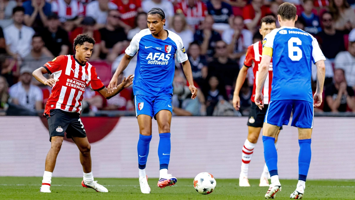 In één actie liet Calvin Stengs tegen PSV zien waarom hij van meerwaarde kan zijn voor AZ