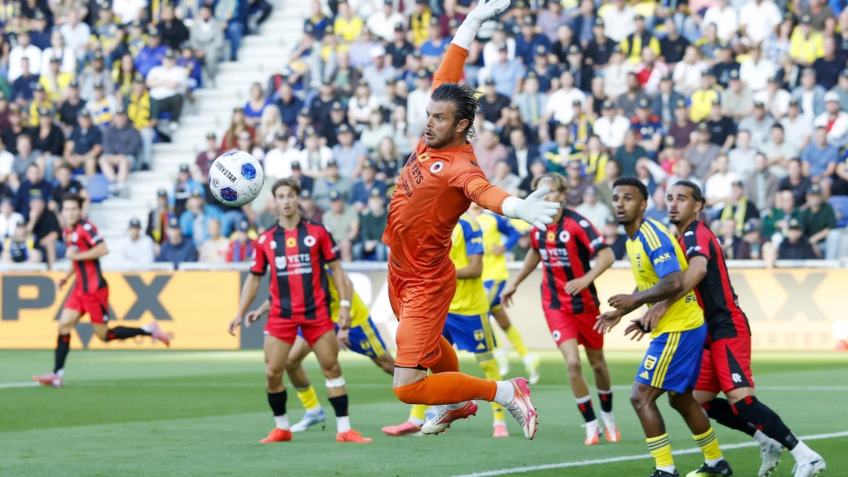 LIVE Eredivisie | Excelsior maakt eerste doelpunt van het seizoen tegen gepromoveerd Cambuur