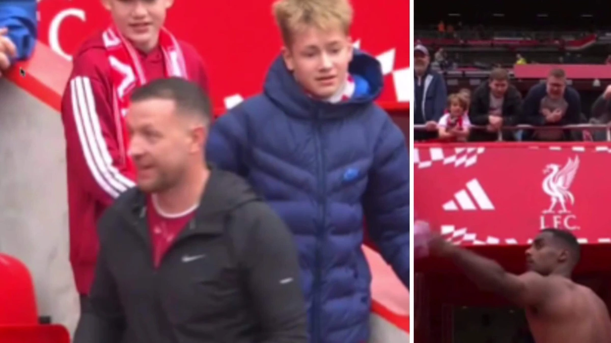 Man grist shirt van Liverpool-spits Alexander Isak weg voor de neus van beteuterd kind
