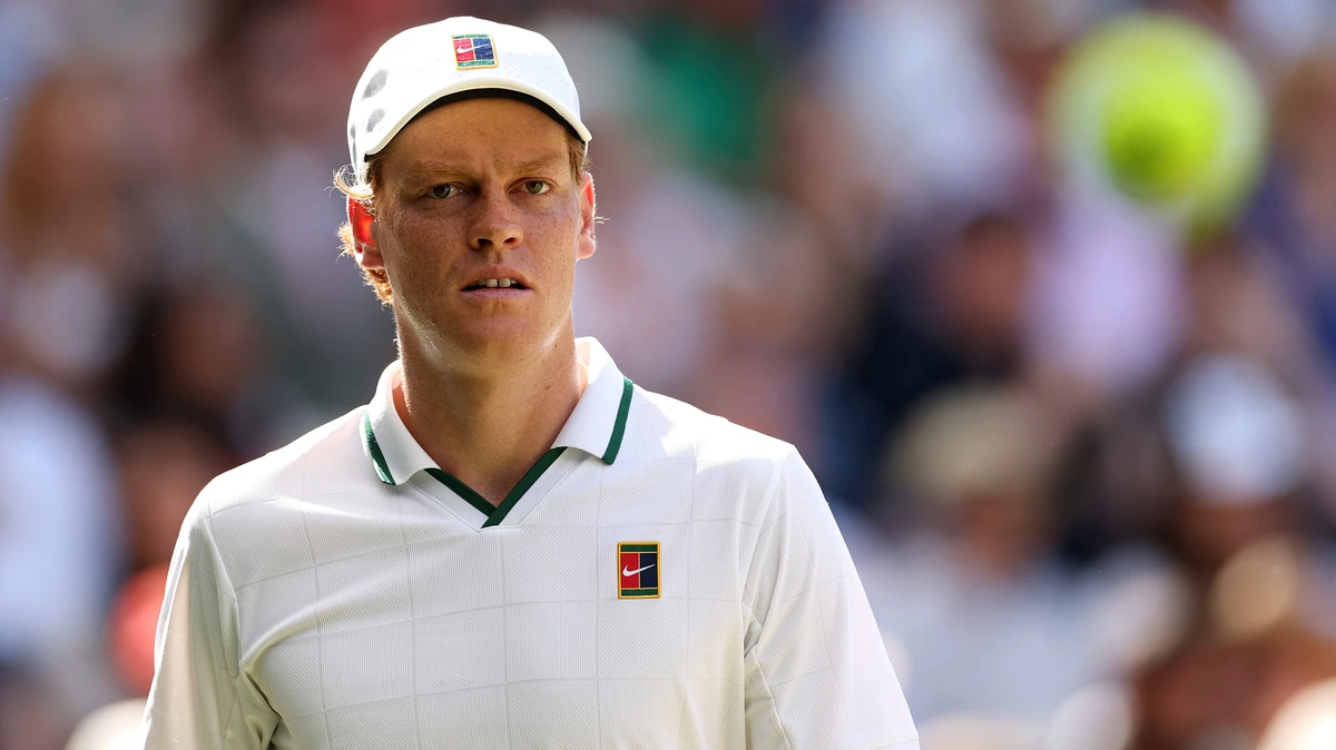 Grote domper voor Jannik Sinner: nummer 1 van de wereld meldt zich noodgedwongen af voor US Open