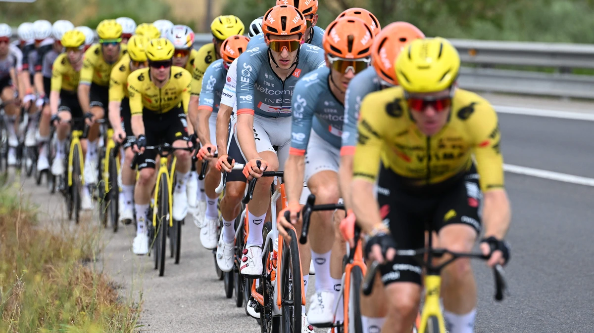 LIVE Vuelta | Onder impuls van Wout van Aert: vluchters gegrepen in vijfde etappe