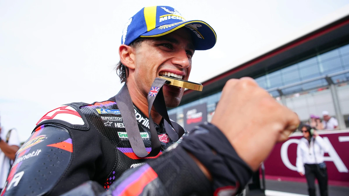WK-leider Jorge Martin wint sprintrace op Silverstone in MotoGP