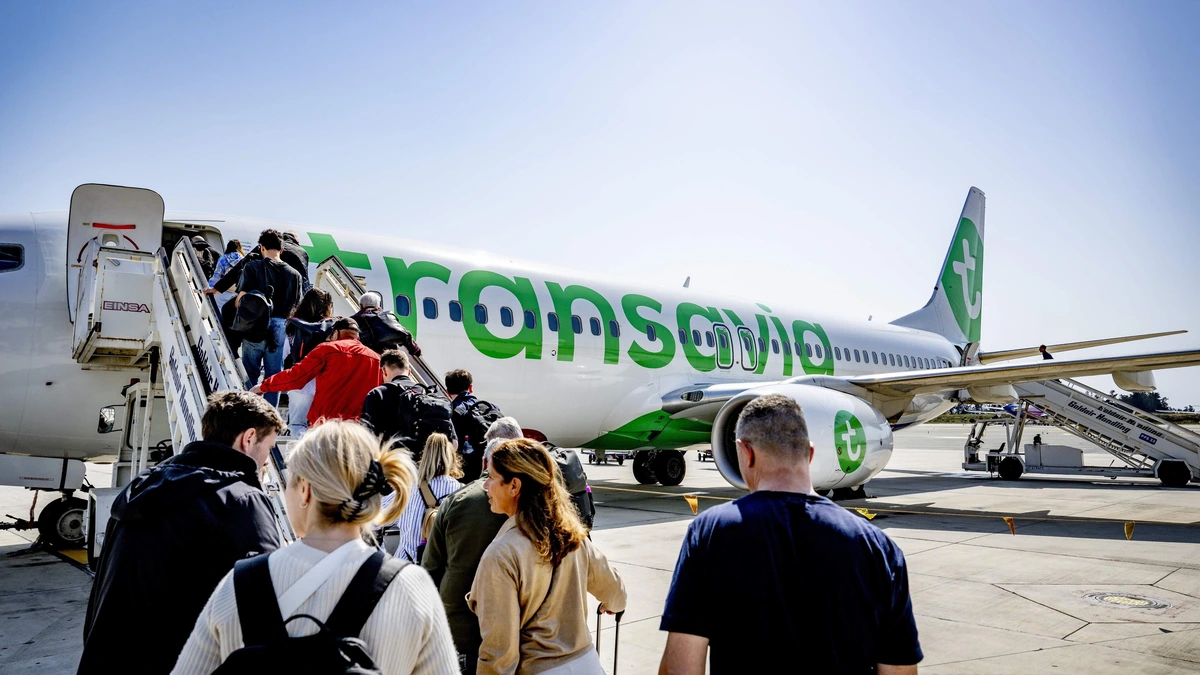 Vakbond trekt aan de bel over Transavia: ’Piloten missen slaap door roosterwissels’