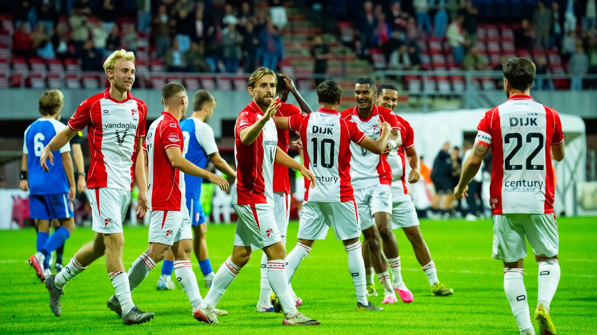 FC Emmen en MVV Maastricht blijven foutloos: negen punten uit drie duels