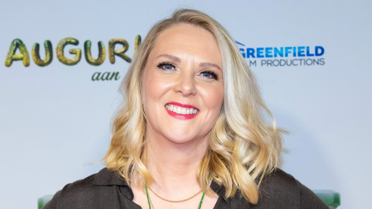 Jelka van Houten (47) bijt van zich af na kritiek op nieuwe puppy: ’Een hond kies je niet zomaar’