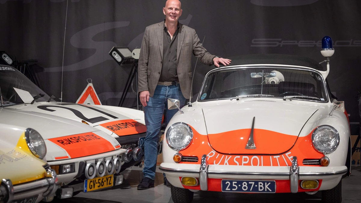 Mark ziet hoe zijn oude politie-Porsche een recordbedrag oplevert: ’Ze spreken over heel de wereld tot de verbeelding’