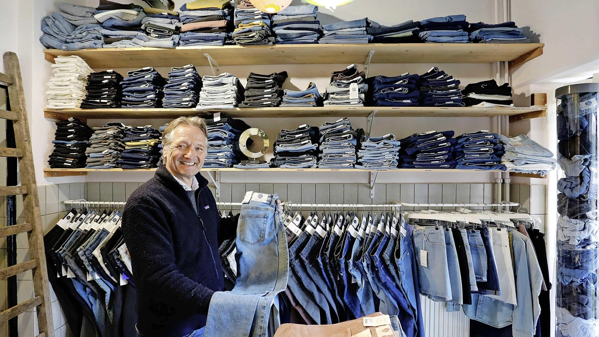 Nederlands duurzaam kledingmerk Mud Jeans maakt doorstart