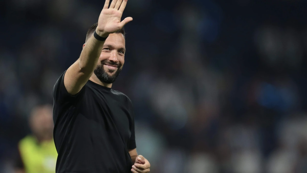 Benfica-trainer klaar met gedrag Francesco Farioli: ’Ik weet niet of ik dit volhoud’