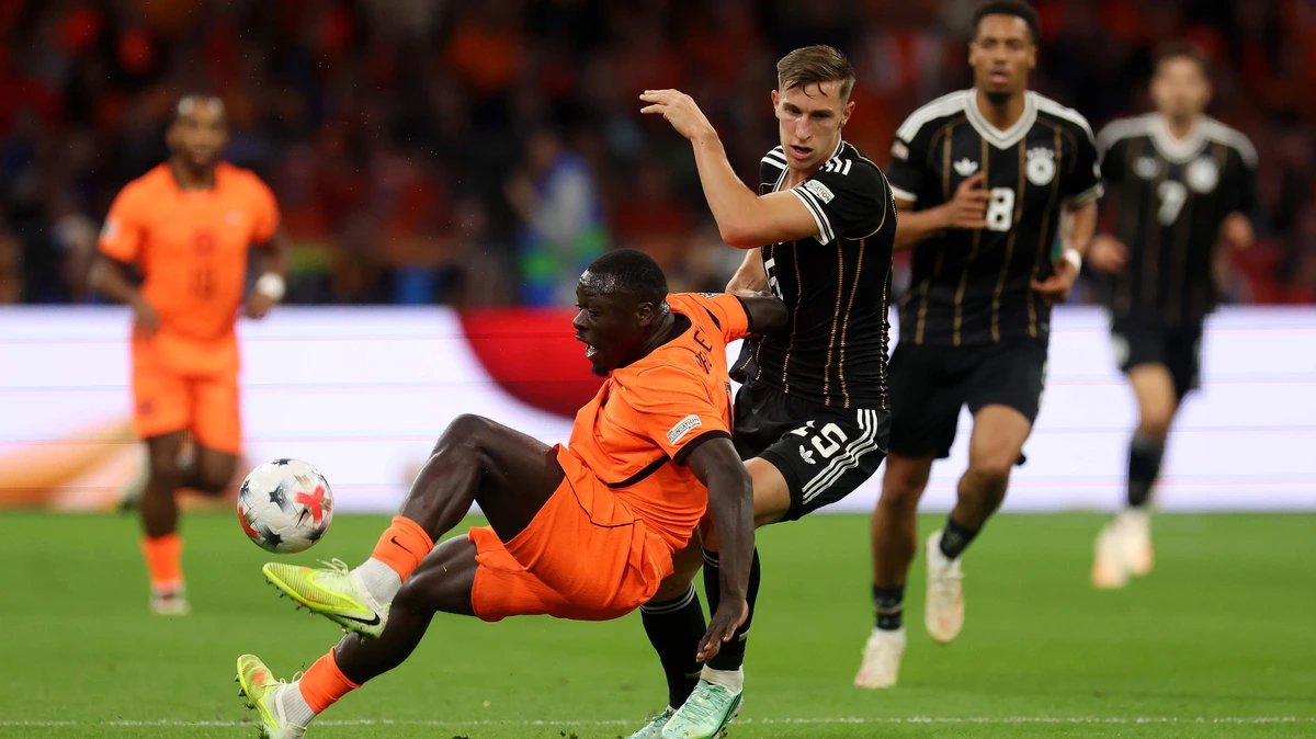 LIVE Nations League | Nederlands elftal woedend: Duitsland op voorsprong terwijl Brian Brobbey geblesseerd op de grond ligt