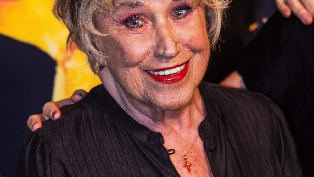 Jenny Arean (84) opnieuw met solovoorstelling het land in