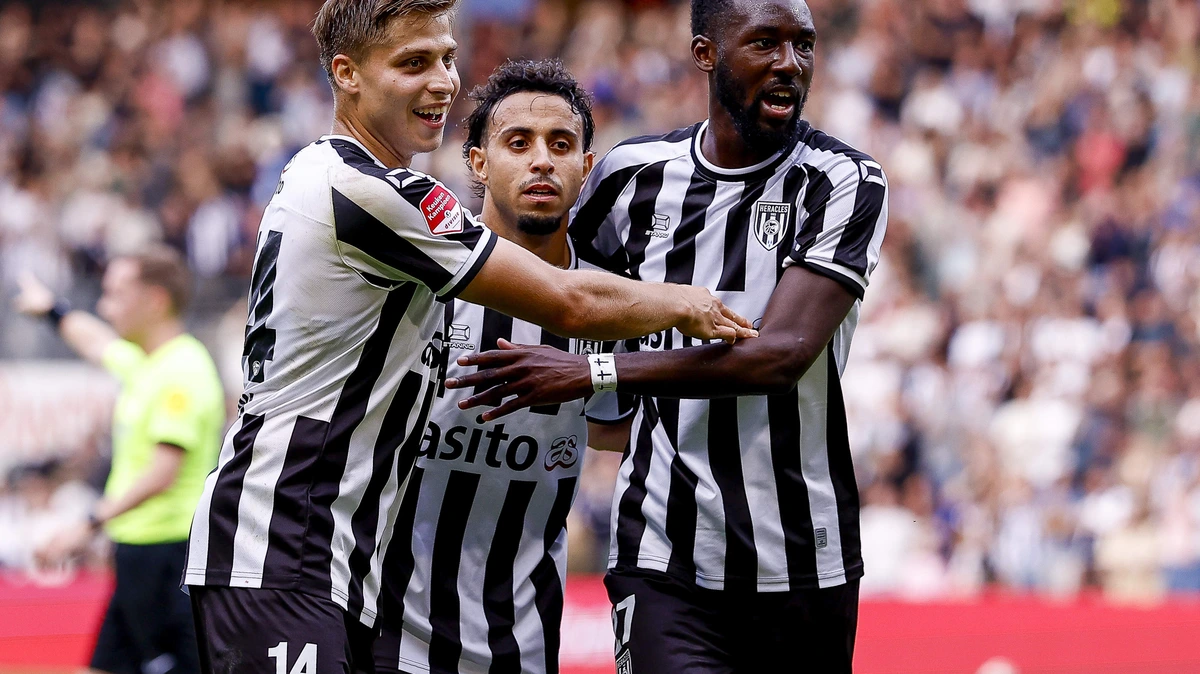 Heracles verslaat ook Vitesse en staat steviger aan kop van Keuken Kampioen Divisie