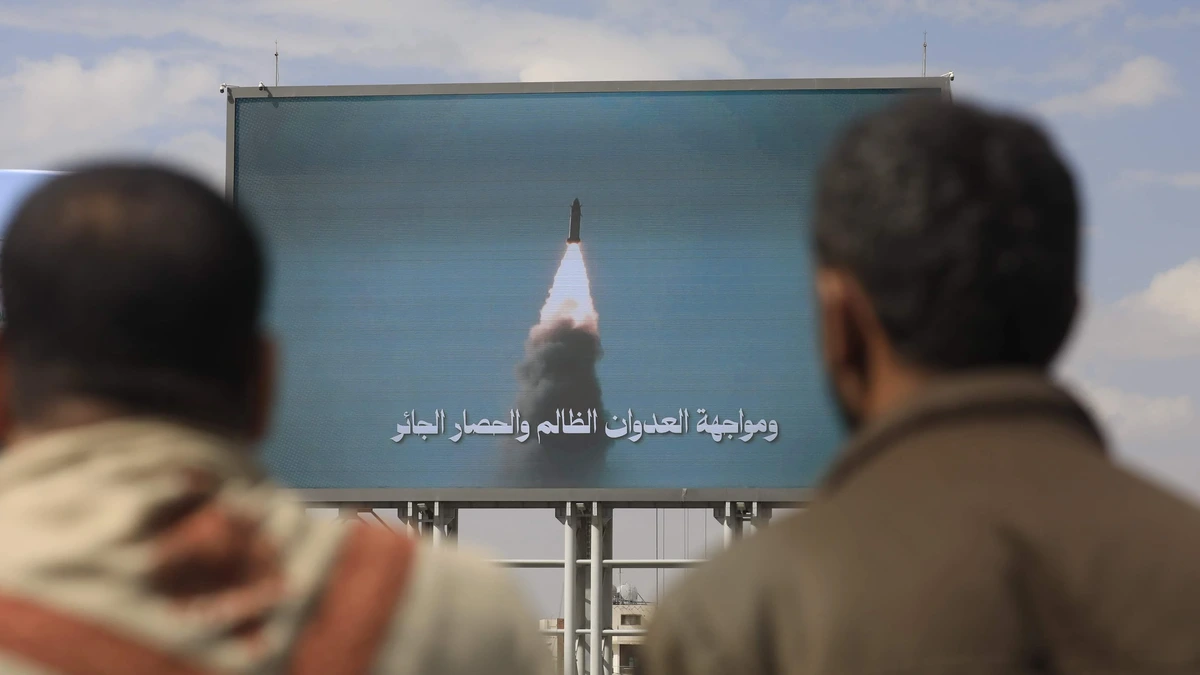 Alarm in Midden-Oosten: Trump breekt weekend af, Houthi’s bestoken Riyad