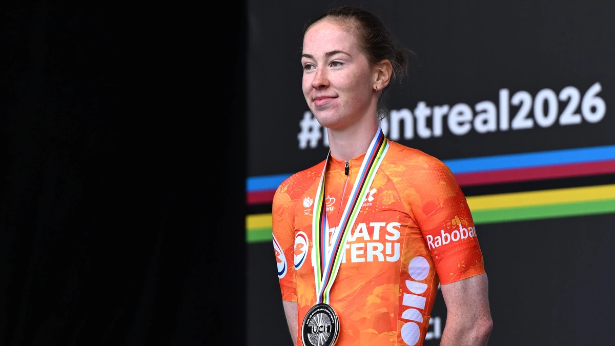Nienke Vinke (22) verovert WK-zilver in tijdrit beloften en bezorgt Nederland eerste medaille