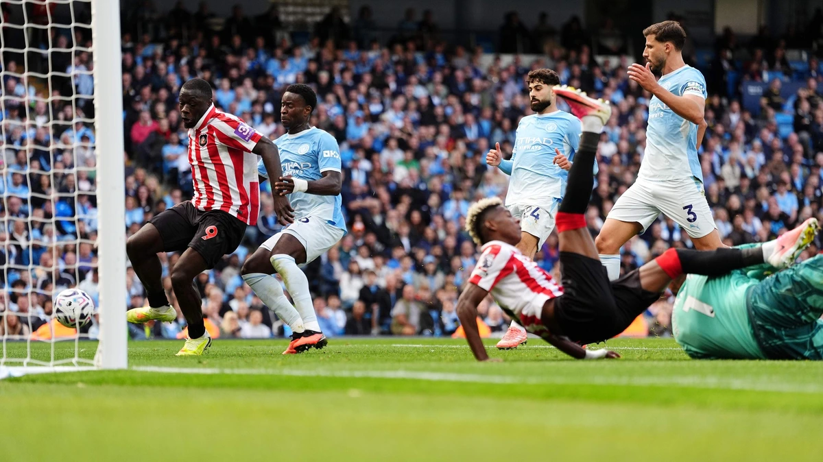 Brian Brobbey vervult glansrol met hattrick, maar Sunderland verliest wel bij Manchester City