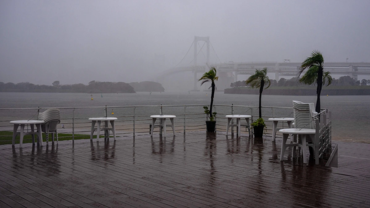 Twee doden door noodweer in Japan