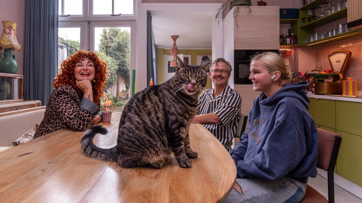 Marloes en Robert maakten van een studentenhuis een woning vol creativiteit én humor: ’Niet lekker als alles klopt’