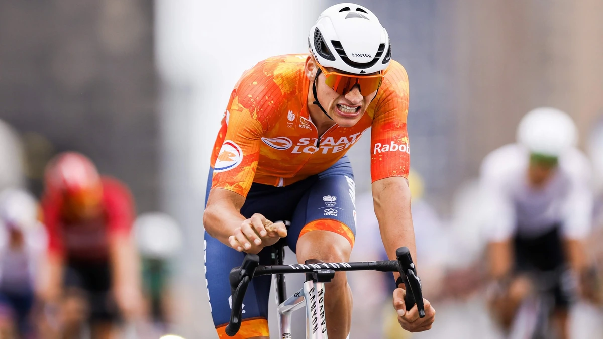 Mathieu van der Poel zorgde met vroege aanval op WK voor stress in peloton: ’Heb gekoerst op instinct’