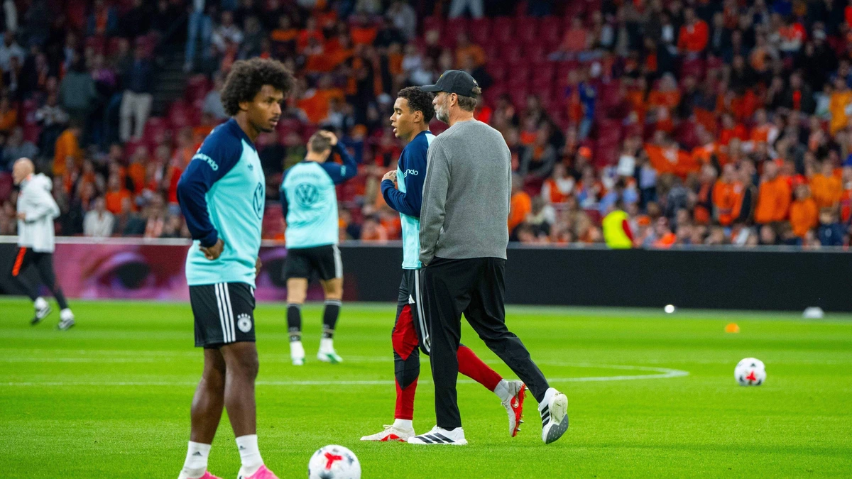 Bondscoach Jürgen Klopp neemt zorgen rond Jamal Musiala weg: ’Het is een normale voetbalblessure’