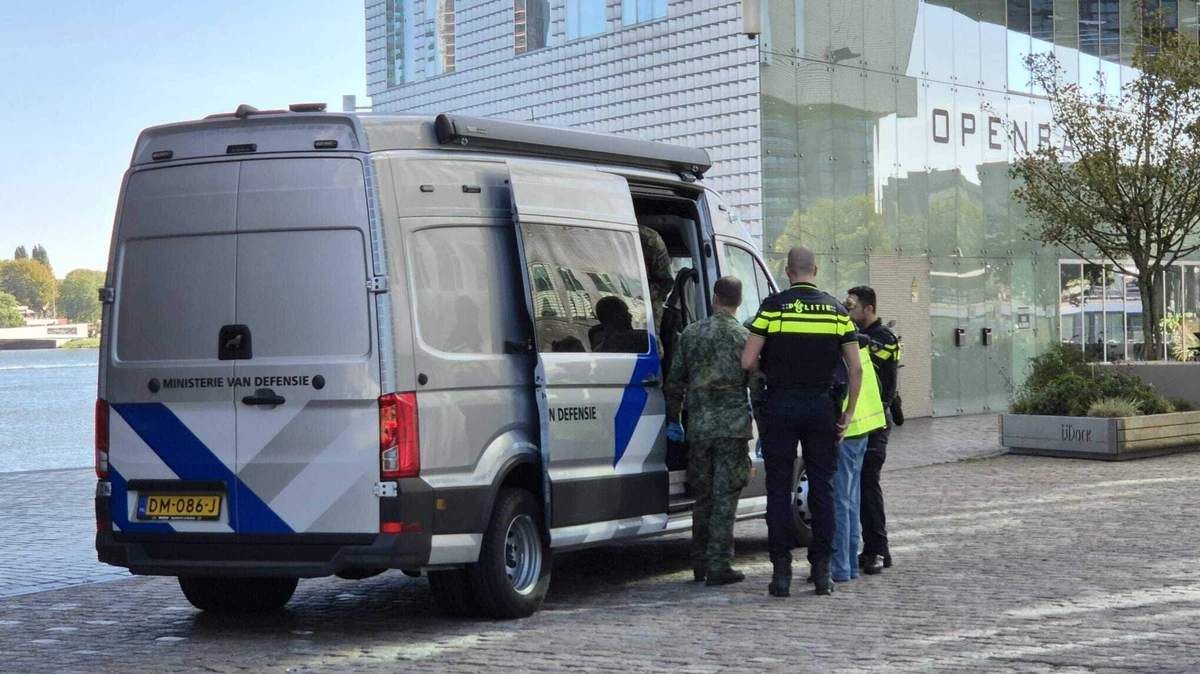 Verdacht pakketje bij rechtbank in Amsterdam, omgeving afgezet