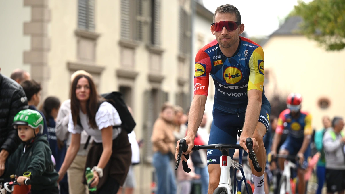 Bauke Mollema wil op laatste WK Mathieu van der Poel aan wereldtitel helpen: ’Alles doen voor nog een feestje’