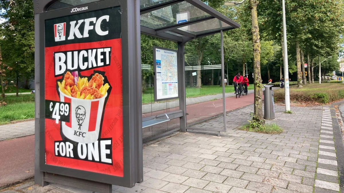 Verboden kipreclame in Amsterdam: gaat hoofdstad handhaven?