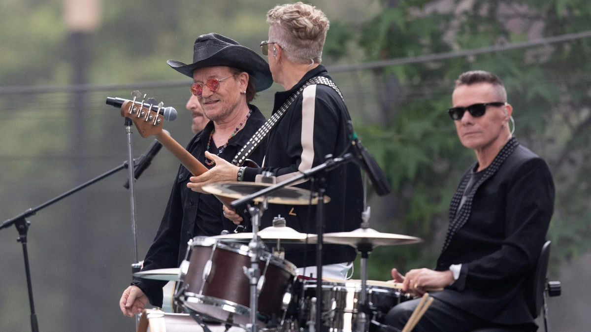 U2-drummer Larry Mullen jr. keek met gemengd gevoel naar invaller Bram van den Berg: ’De band deed wat de band moest doen’