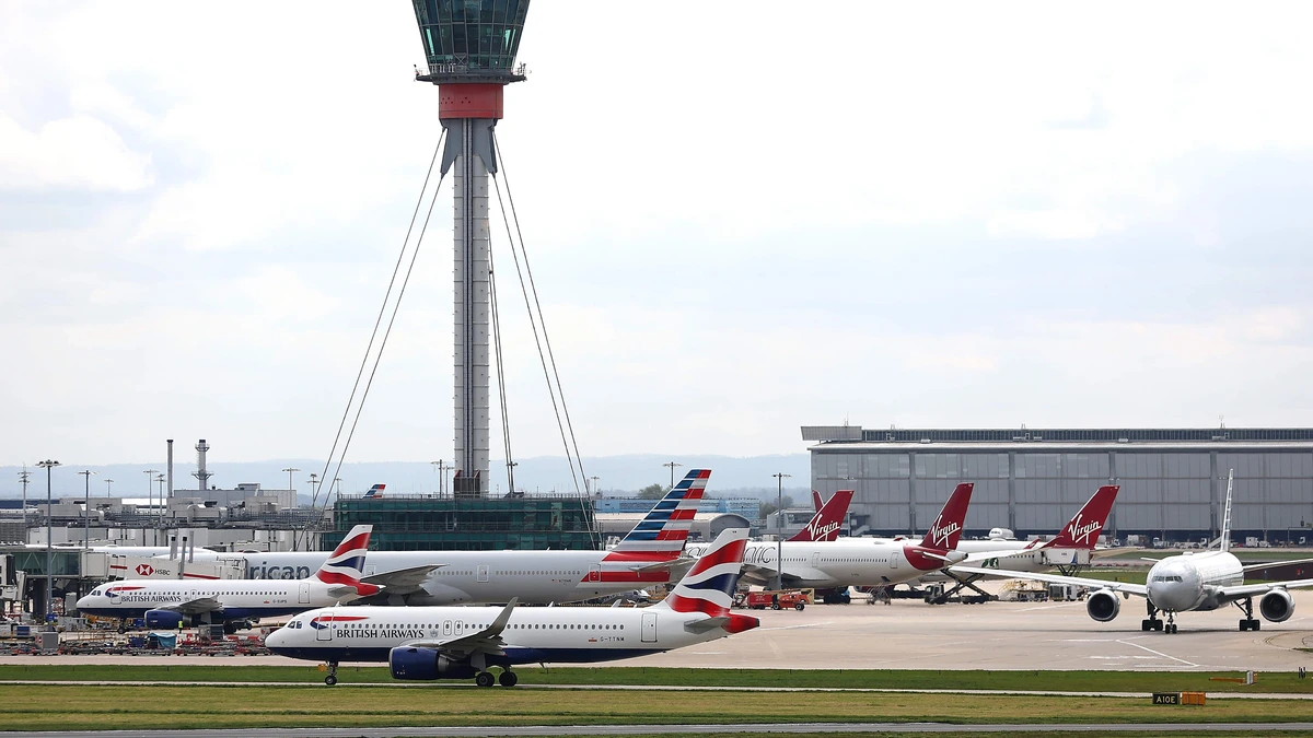 Goed nieuws voor Schiphol: derde landingsbaan Heathrow op losse schroeven door premier Burnham