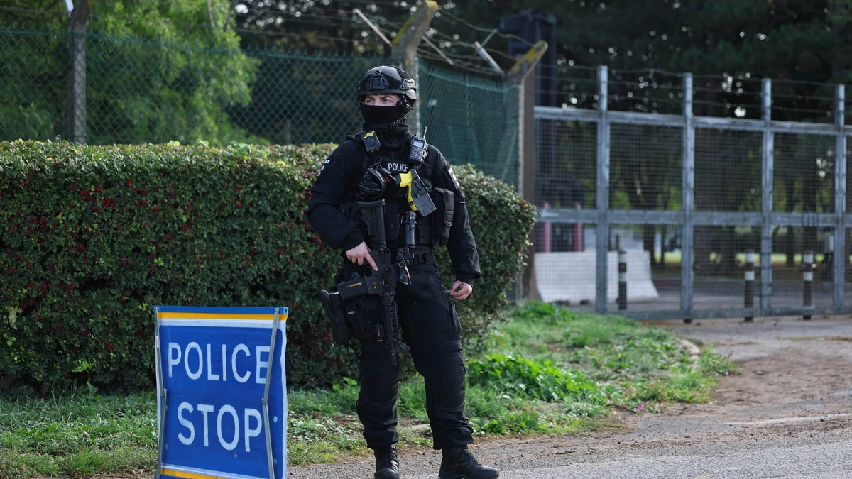 Been explosieven aangetroffen in busjes bij Britse RAF-basis: vijf verdachten op borgtocht vrijgelaten