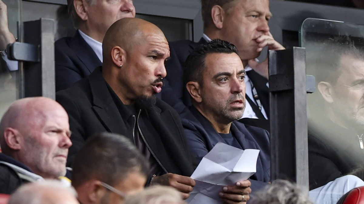 Hiervoor biedt bondscoach Xavi nog voor zijn eerste interland zijn excuses aan