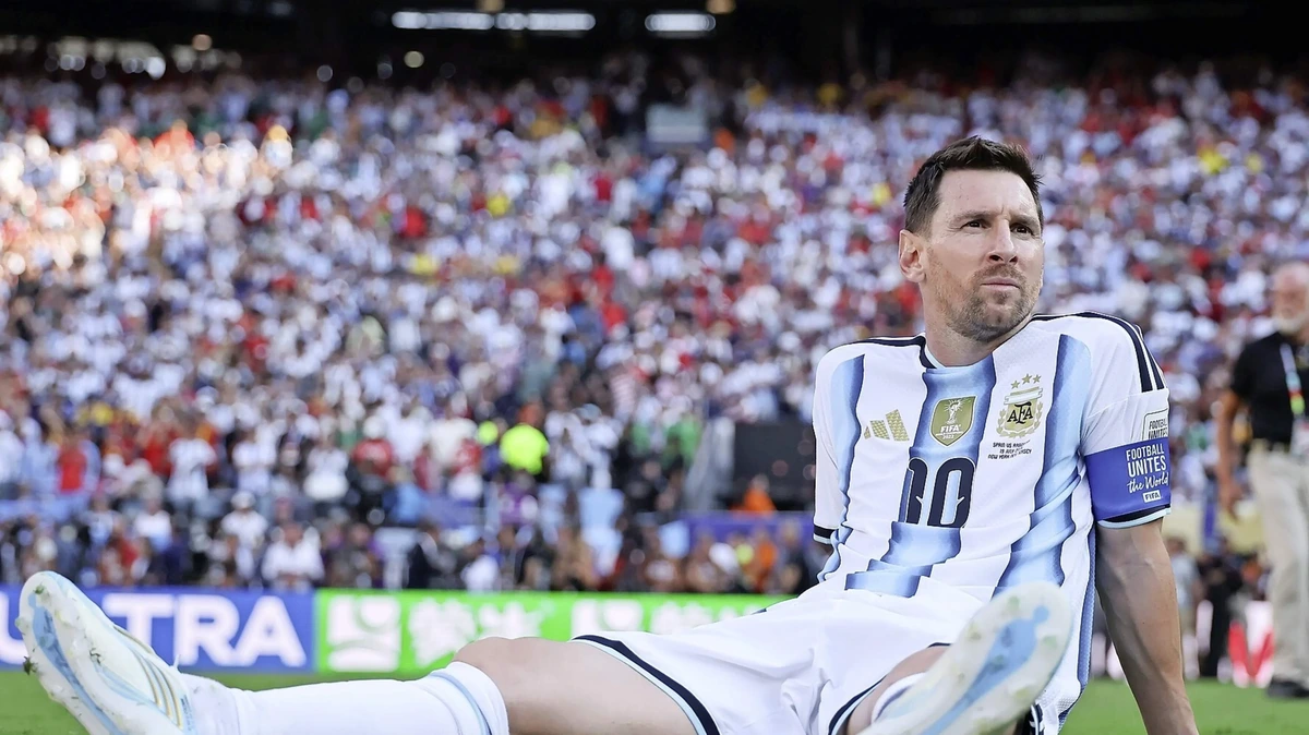 Lionel Messi onthult speciaal tenue met GOAT-tintje voor 208e en laatste interland: ’Een shirt voor het leven’