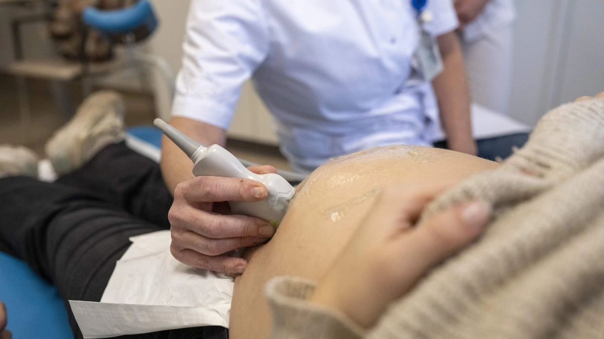 Praat mee: Vind je het een goede zaak dat ziekenhuizen late abortussen zonder medische noodzaak gaan uitvoeren?
