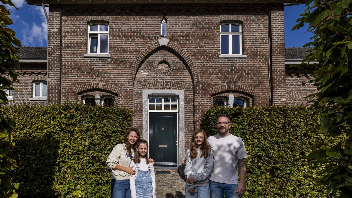 Wonen in imposant klooster was Mauds meisjesdroom, maar nu verkoopt ze het: ’Nu kunnen we een klushuis nog aan’
