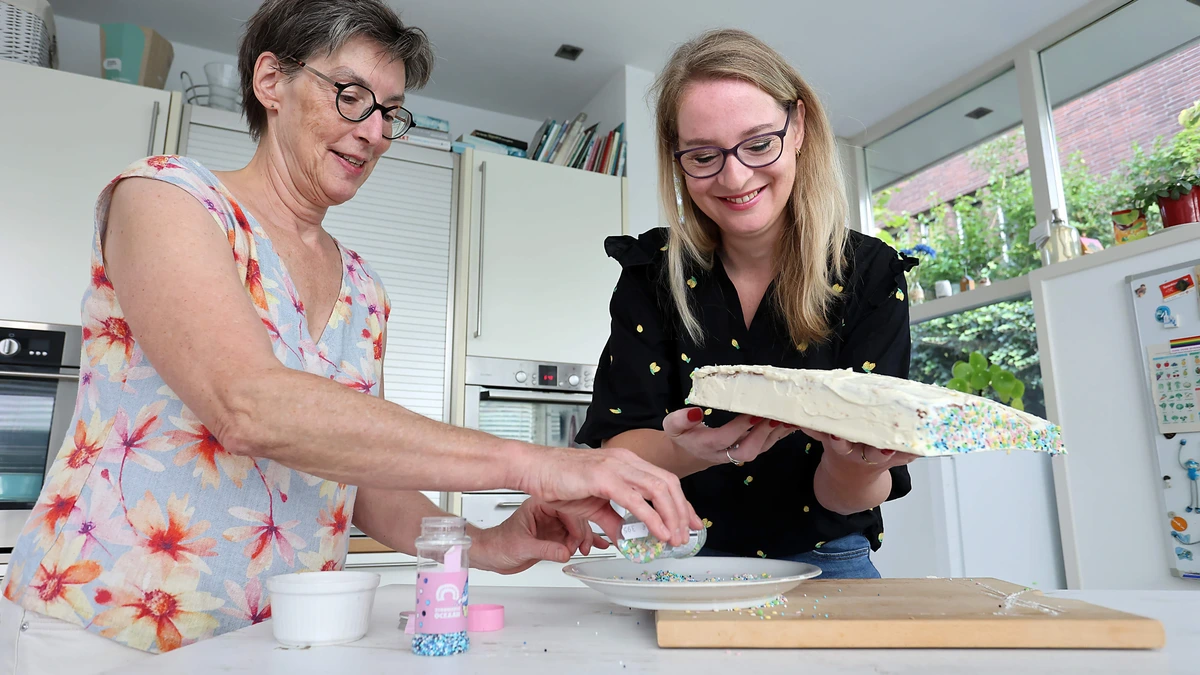 Honderden hobbybakkers maken verjaardagstaarten voor kinderen in armoede: ’Klein gebaar, maar levert zoveel vreugde op’