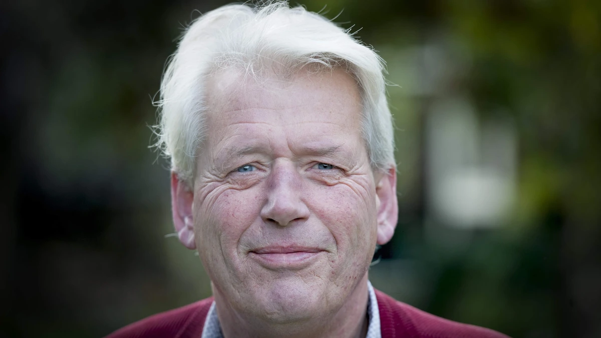 Gouden Griffel 2026 voor overleden schrijver Sjoerd Kuyper: op zijn ziekbed verrast met bloemen en taart