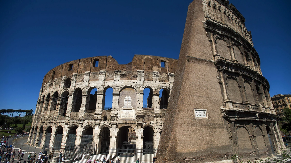Werknemer (22) komt om het leven bij werkzaamheden aan Colosseum in Rome: ’Onaanvaardbare tragedie’