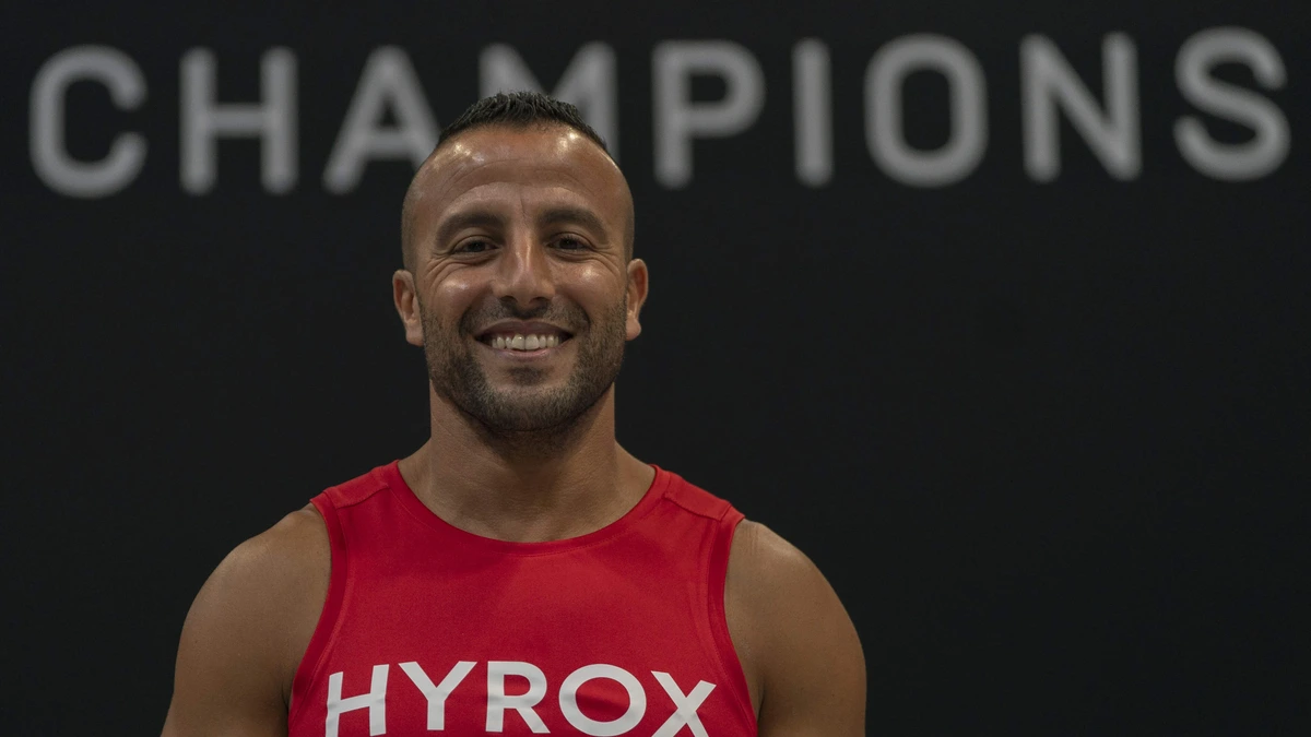 Jaafar Moumen (42) finisht als eerste ter wereld zijn honderdste Hyrox-race: ’Ik ga ervoor als een strijder in de oorlog’