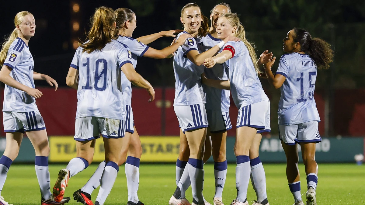 Vrouwen van Ajax halen genadeloos uit in voorronde Europa League, ook PSV en Feyenoord winnen