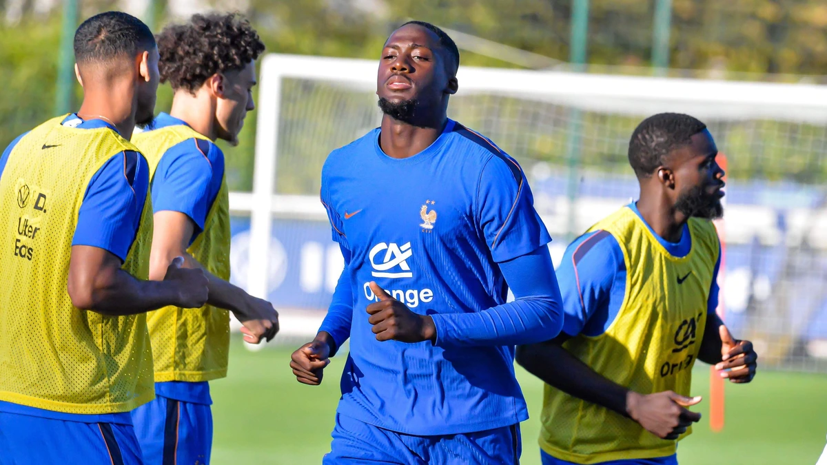 LIVE interlandvoetbal | Frankrijk ziet verdediger Ibrahima Konaté geblesseerd afhaken