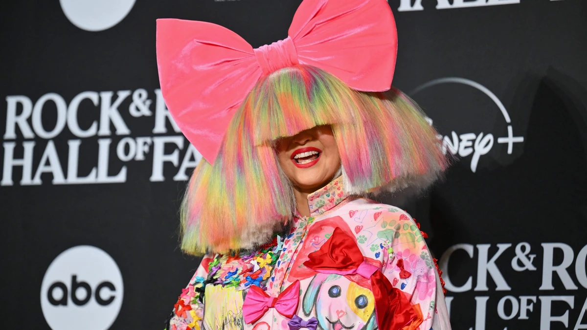 Sia (50) verkoopt helft muziekrechten aan bedrijf van Björn Ulvaeus