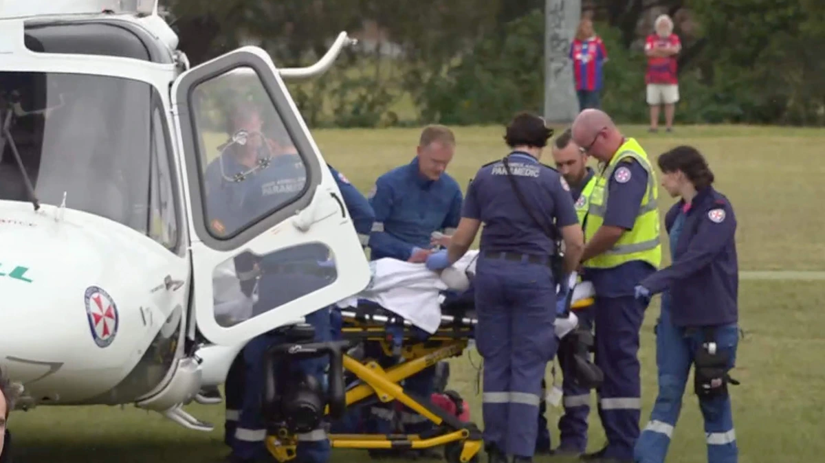 Auto rijdt in op Newcastle Knights-fans die hun team uitzwaaien voor rugbyfinale: onder andere een kind (5) in levensgevaar