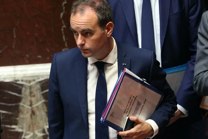 Budget 2027 : le RN en soutien du gouvernement pour repousser la motion de rejet du PS après de vifs débats sur la dette