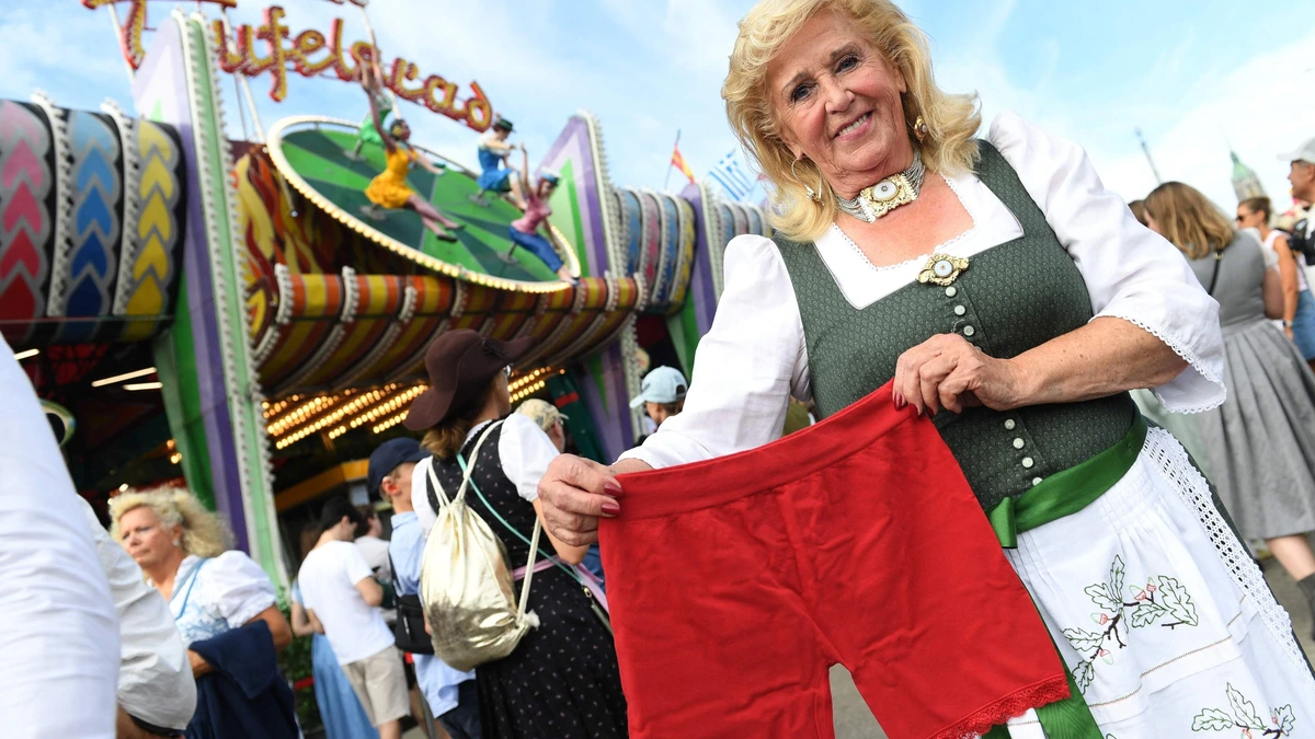 Gratis fietsbroekjes uitgedeeld op Oktoberfest: vrouwen beschermen tegen illegaal filmen onder rokken