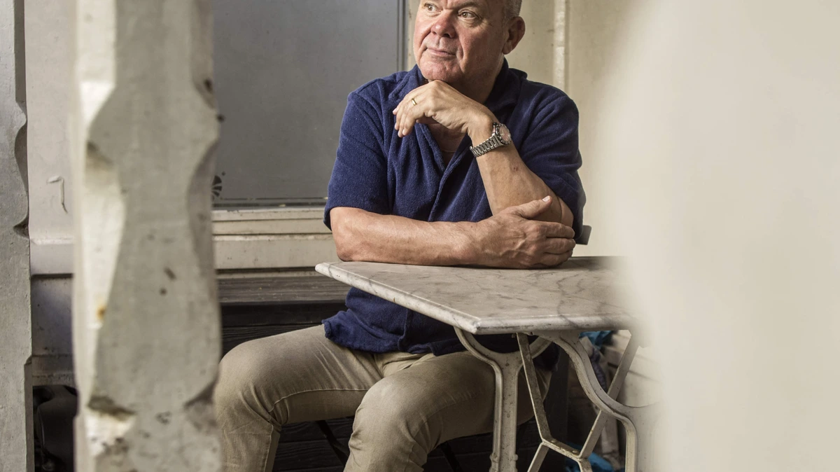 Paul de Leeuw zoekt bruidsparen die willen trouwen tijdens zijn Ahoy-concerten: ’Ik heb meerdere babsen in de aanbieding’