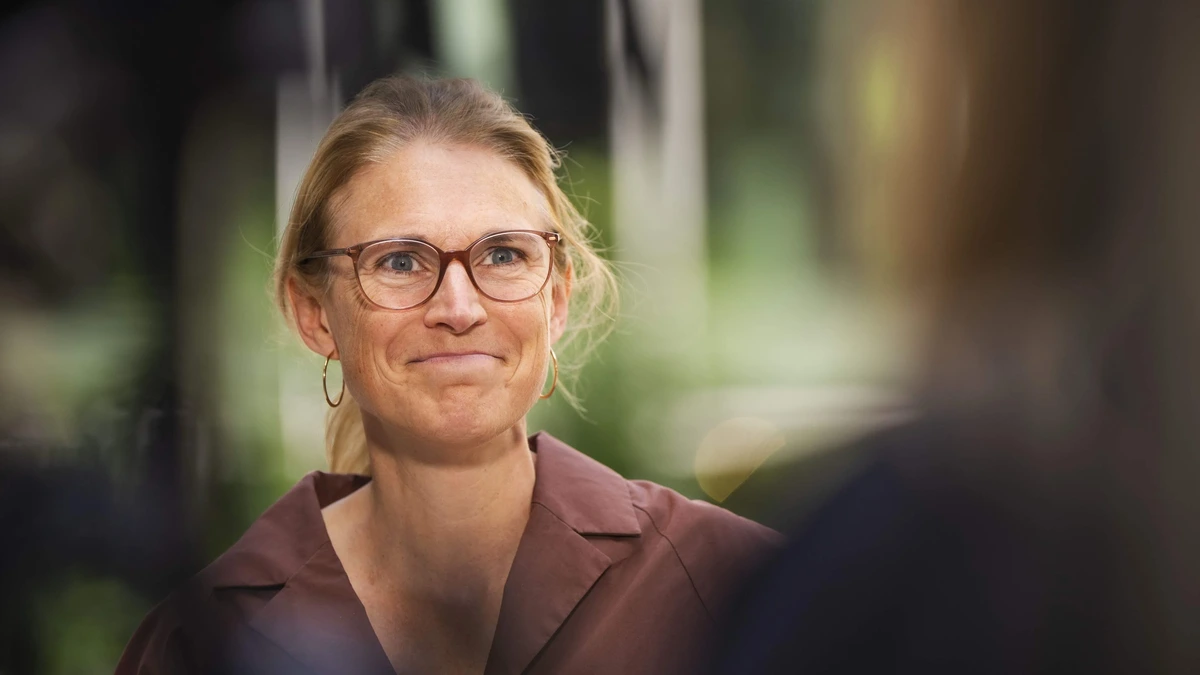 Steun voor dwangpomp brokkelt af, minister Elanor Boekholt-O’Sullivan dendert door: ’We gaan het wel doen’