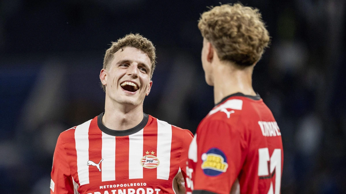 Guus Til zag zaterdag vlekken, maar is tegen Porto goudhaantje van PSV: ’Het is gewoon knap’